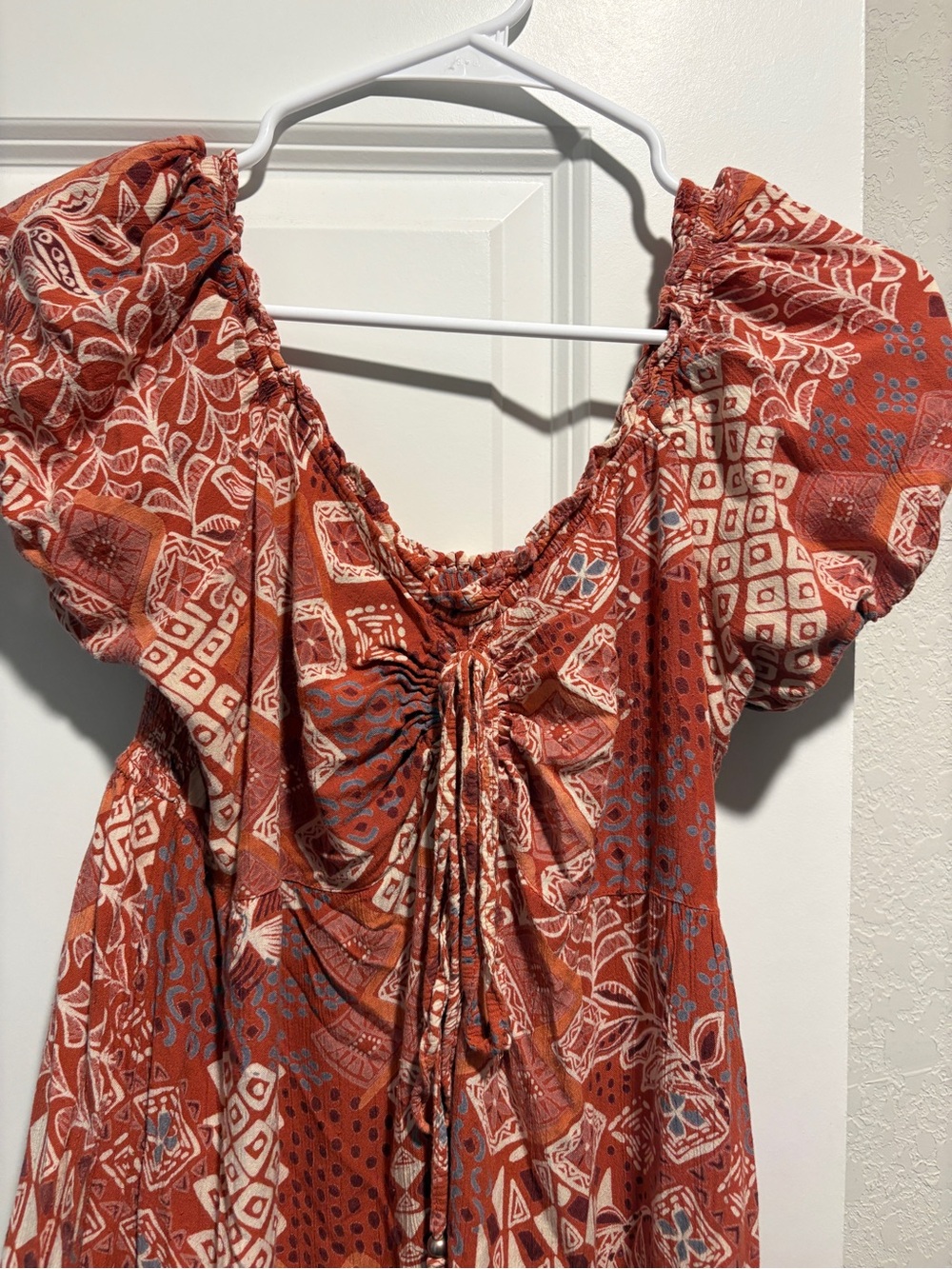 Angie Desert Lace Dress size Medium